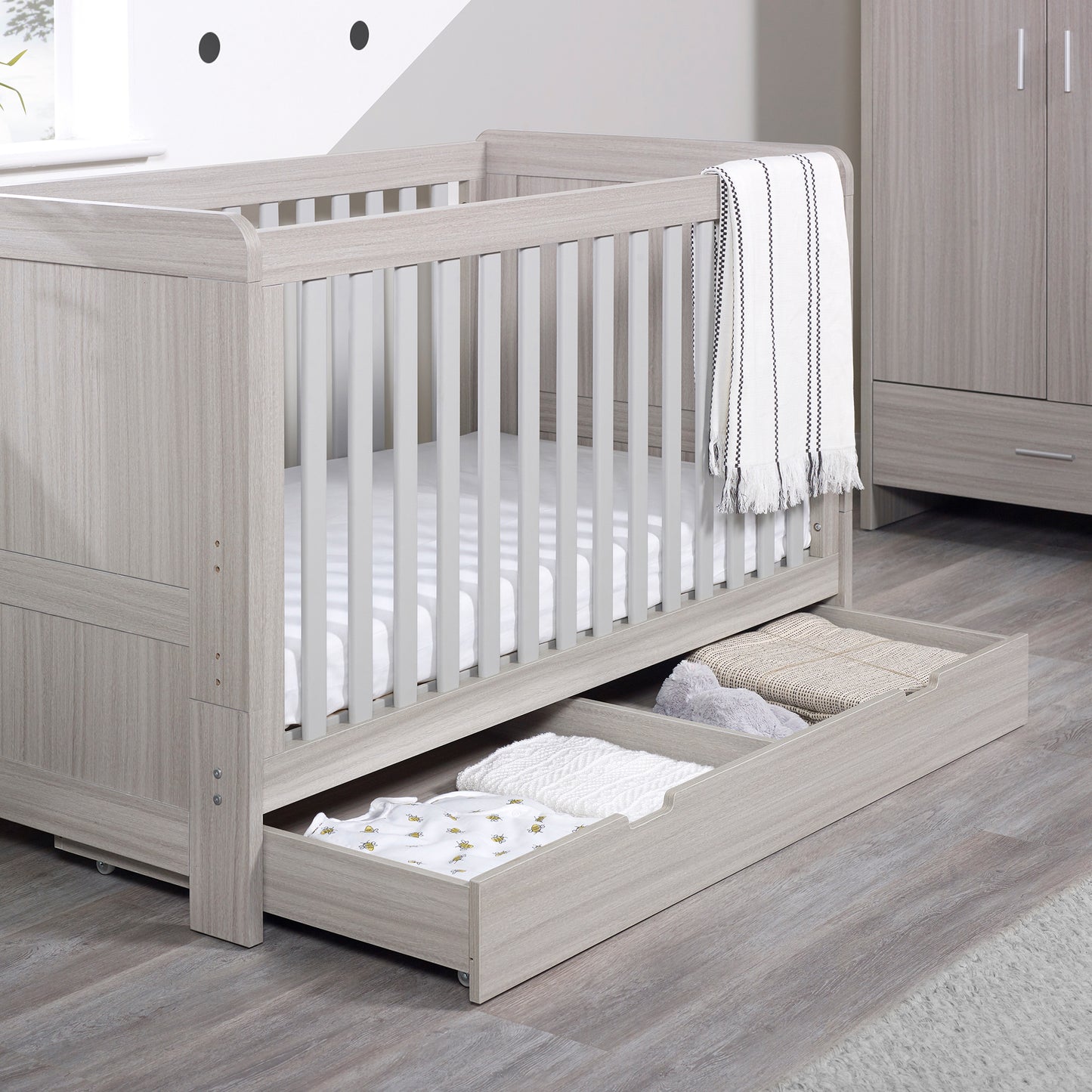 Ickle Bubba Pembrey Cot Bed with Under Drawer
