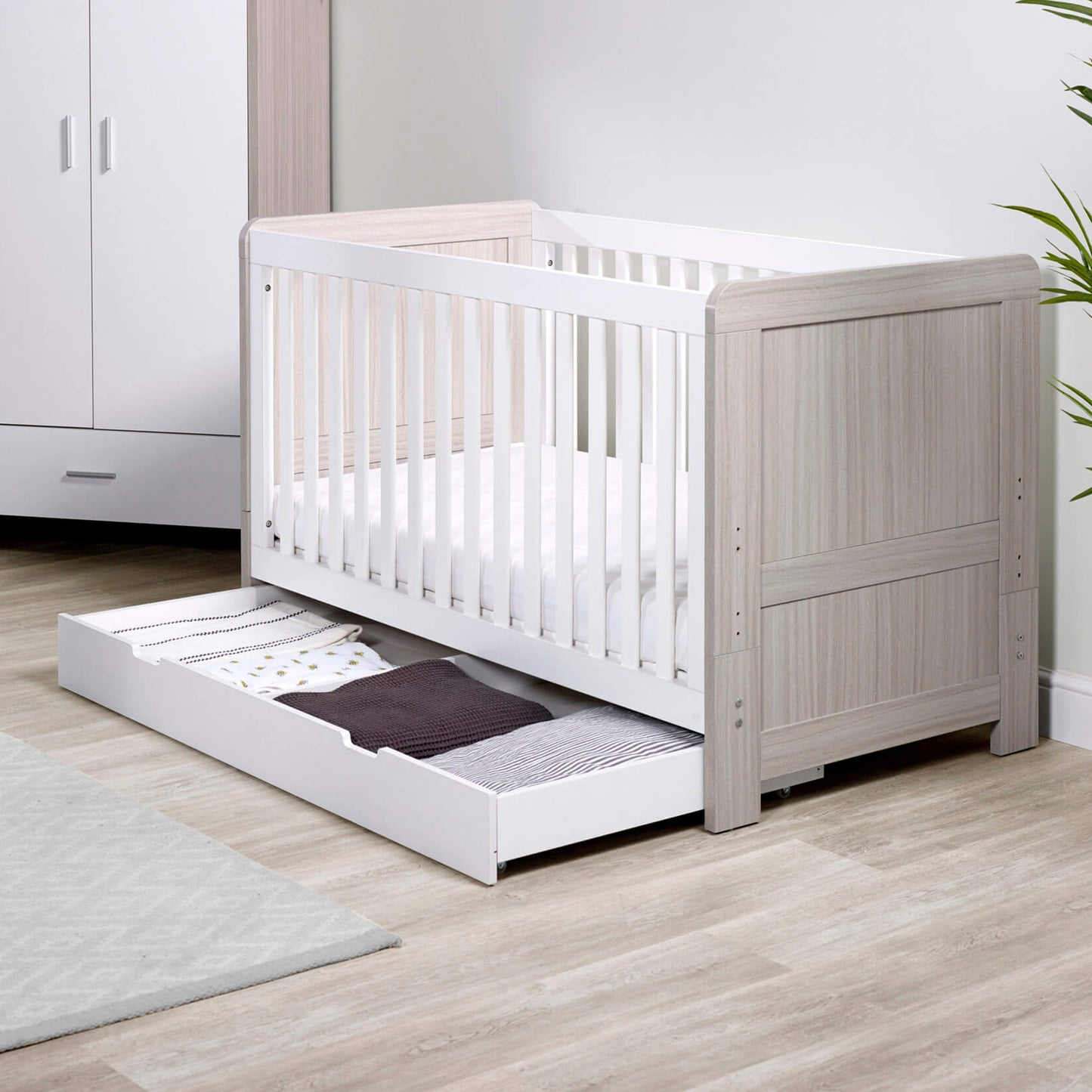 Ickle Bubba Pembrey Cot Bed with Under Drawer