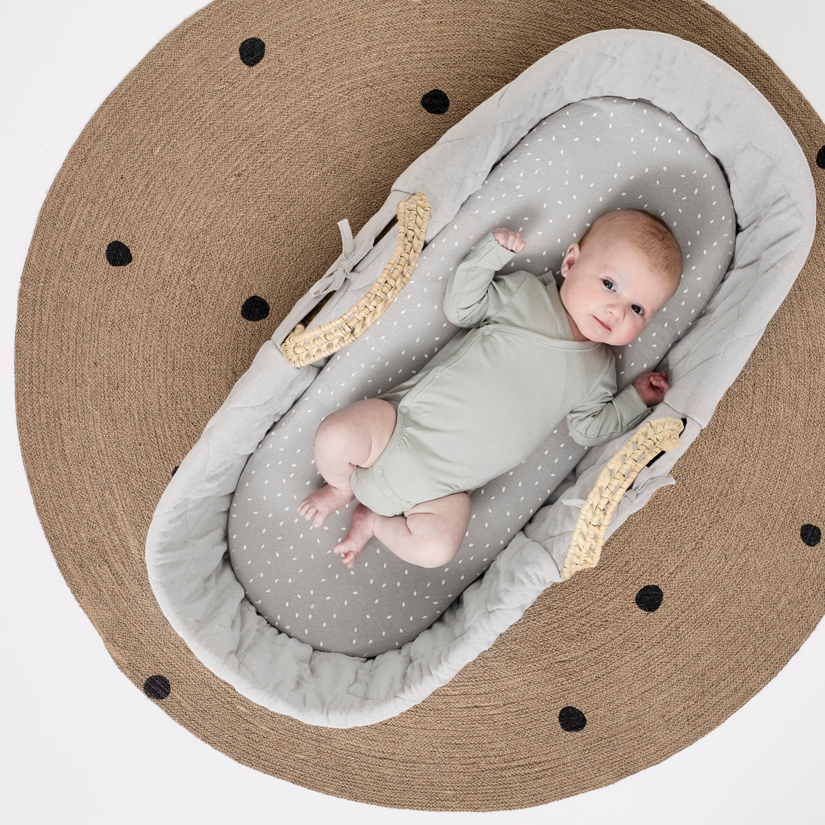 The Little Green Sheep Natural Quilted Moses Basket & Mattress