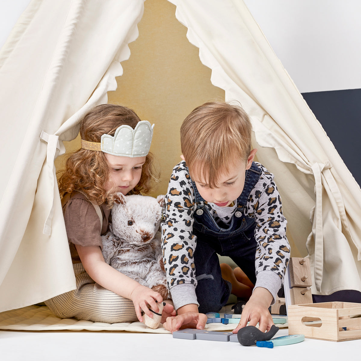 The Little Green Sheep Teepee Play Tent