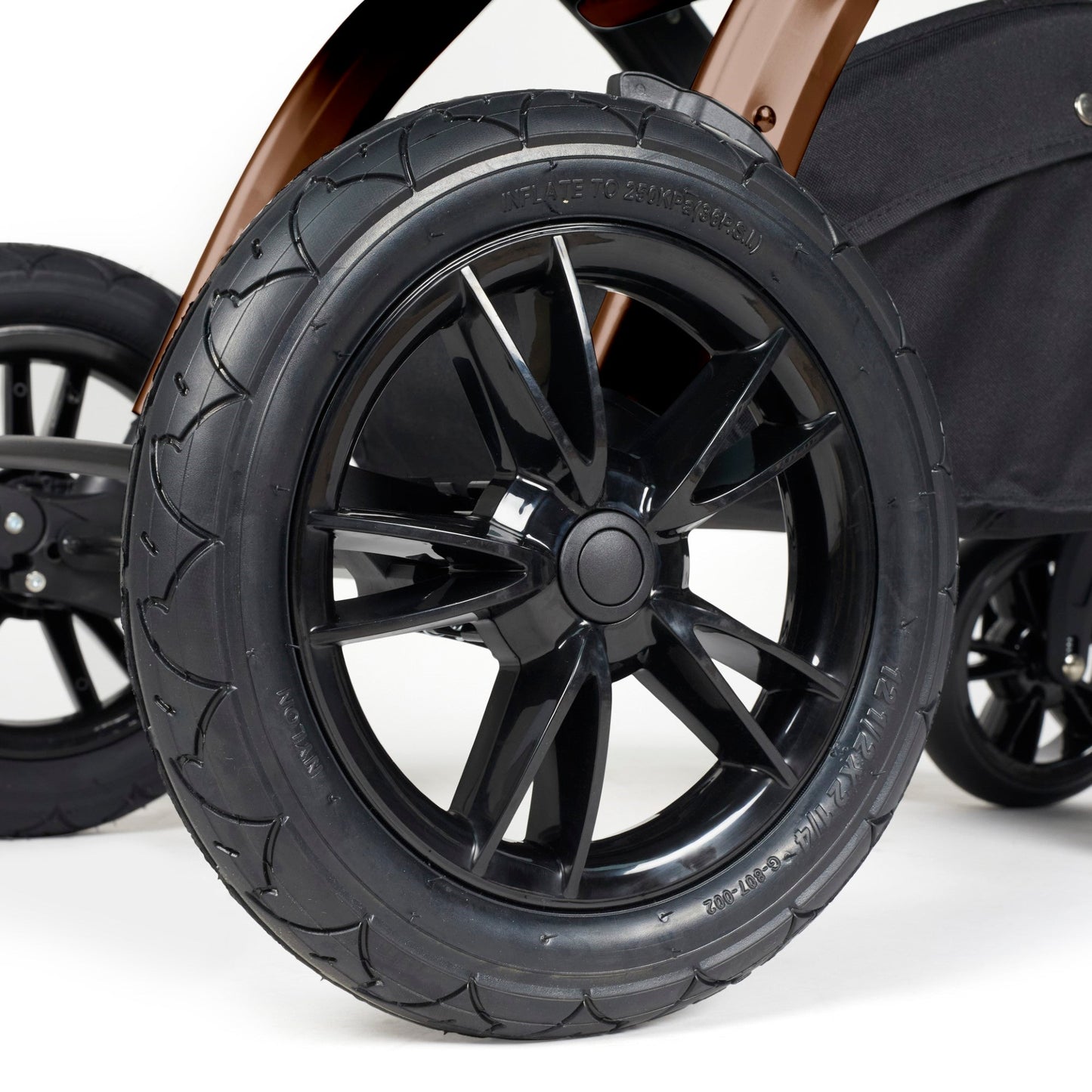 Ickle Bubba Stomp Luxe All-in-One Travel System with Isofix Base