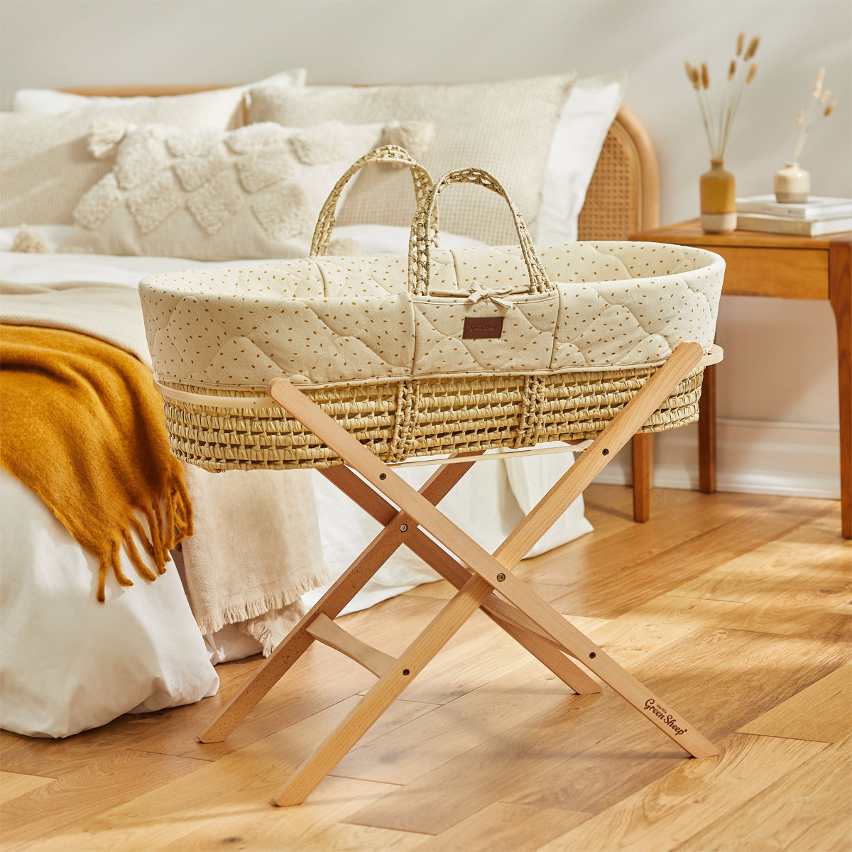 The Little Green Sheep Natural Printed Moses Basket & Mattress